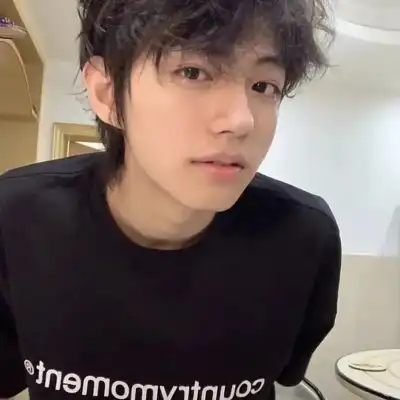 屈葵霁